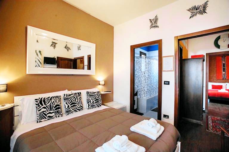 Aparthotel with terrace, fast internet & garden | City view — photo 5