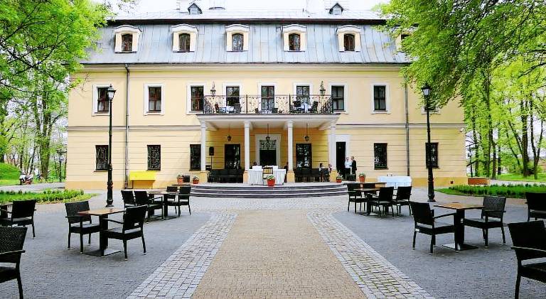 Palac w Rybnej — photo 2