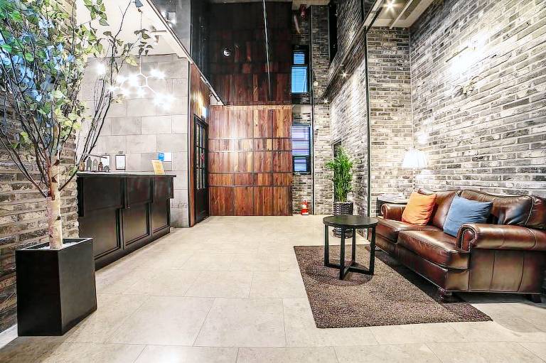 Hotel Stay 53