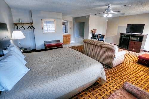 Amerivu Inn & Suites - Helen - Downtown — photo 2