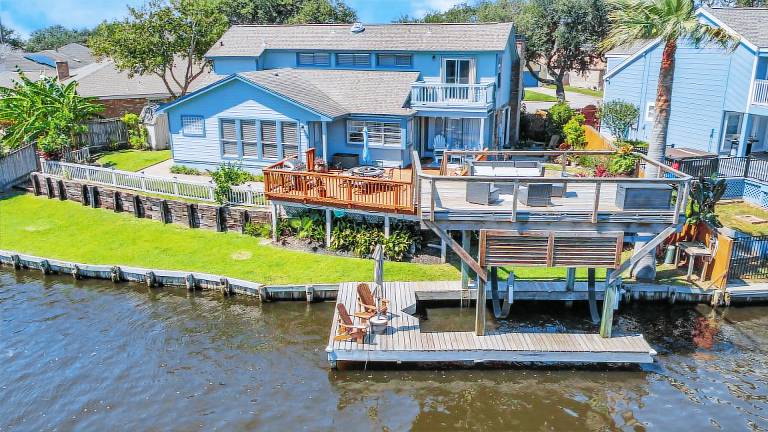 House Tiki Island
