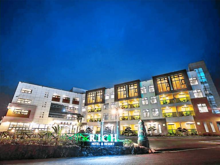 Jeju Rich Hotel