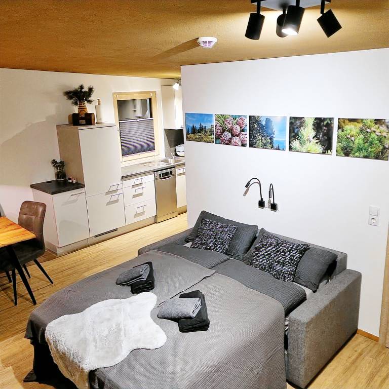 Rental apartment with yard & patio | Garden view — photo 5