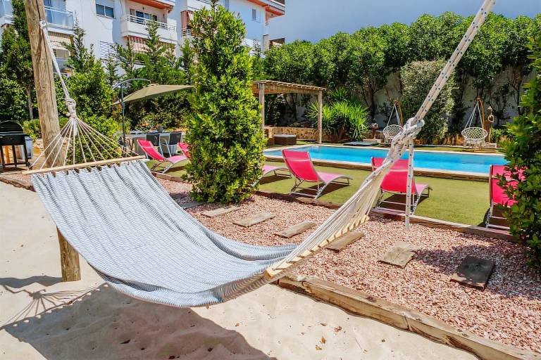 Fantastic Villa in Central Location with Pool, Wi-Fi and Air Conditioning, Pets Allowed — photo 5