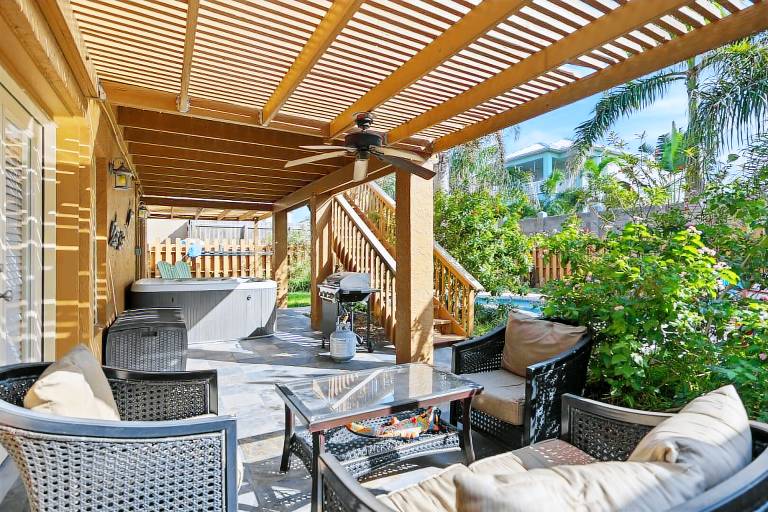 Child-friendly pleasant house with private pool & yard | Next to the beach | Pet-friendly — photo 2
