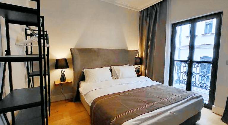 Lovely rental apartment | Next to Taksim Square | Perfect for remote work | Dogs allowed in Istanbul