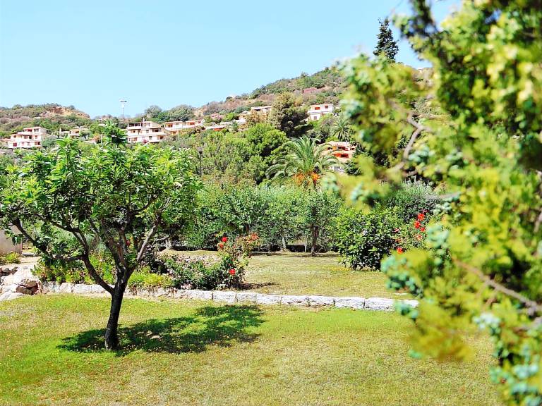 Villa with yard, BBQ & patio | Garden view | Good for workation — photo 2