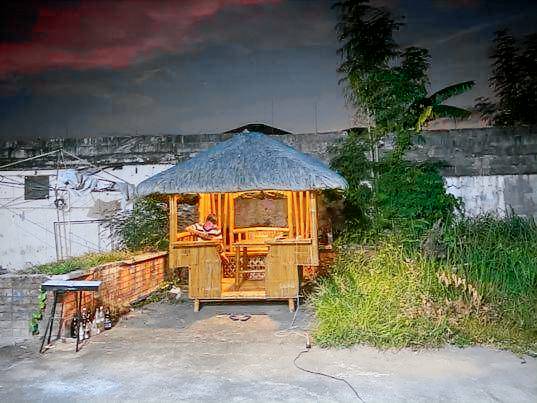 Molly's Place with kubo and parking — photo 4