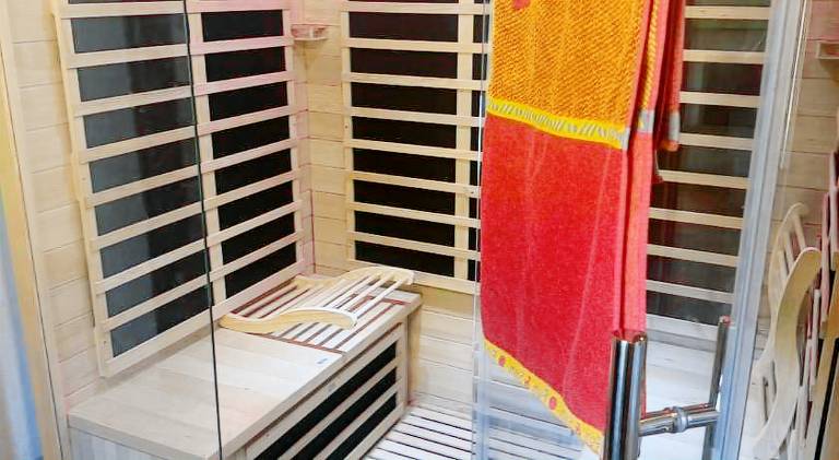 Vacation home with pool & hot tub | Pet-friendly — photo 3
