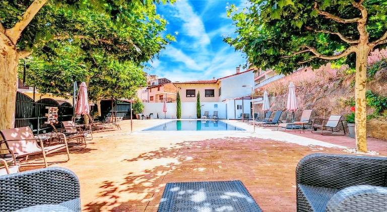 Holiday apartment with pool — photo 3
