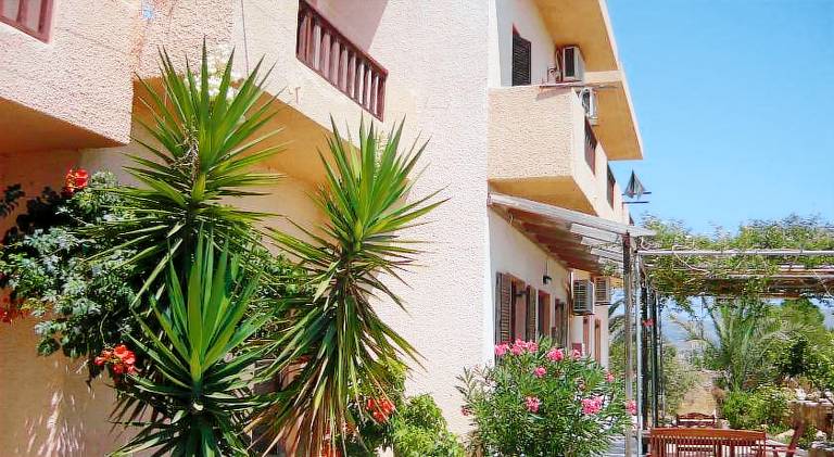 Rental apartment with 1 room for 4 persons in Ierapetra