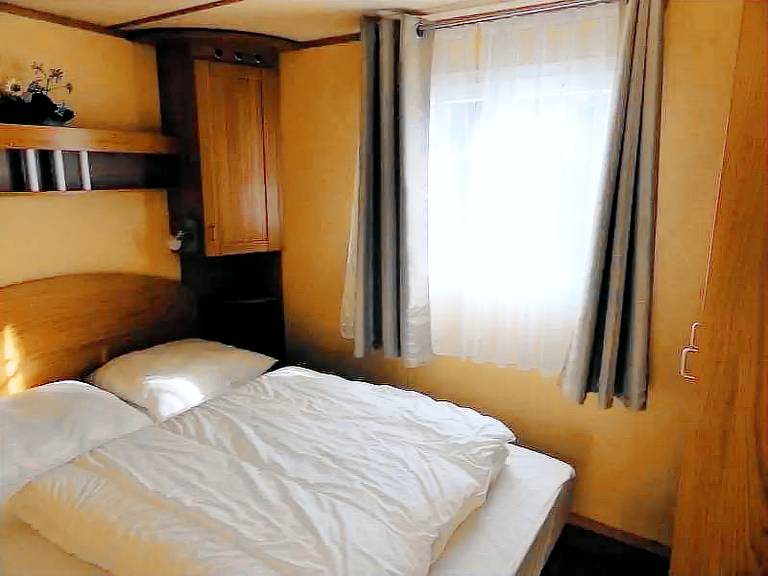 Campsite L'Etang de Sologne - Mobile home Confort 2 bedrooms - 2 bathrooms 4 people — photo 4