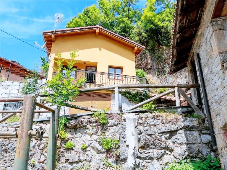 Villa  Pendones