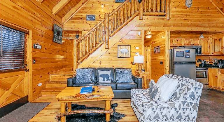 Wonderful vacation home with hot tub | Pet-friendly — photo 3