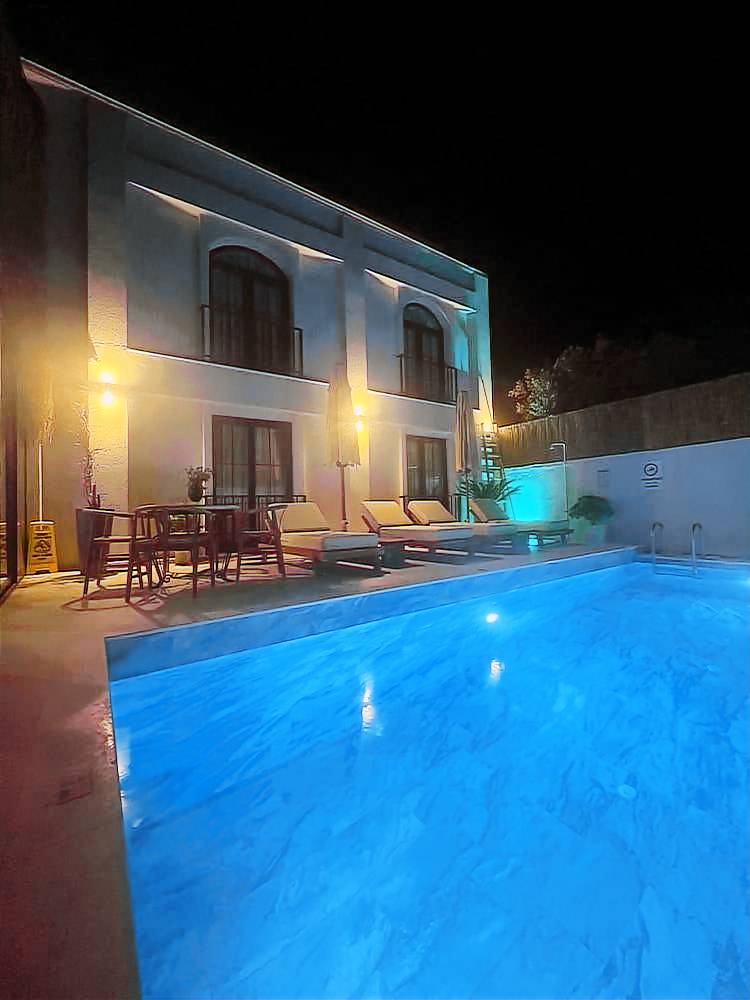 Bed & Breakfast  Urla