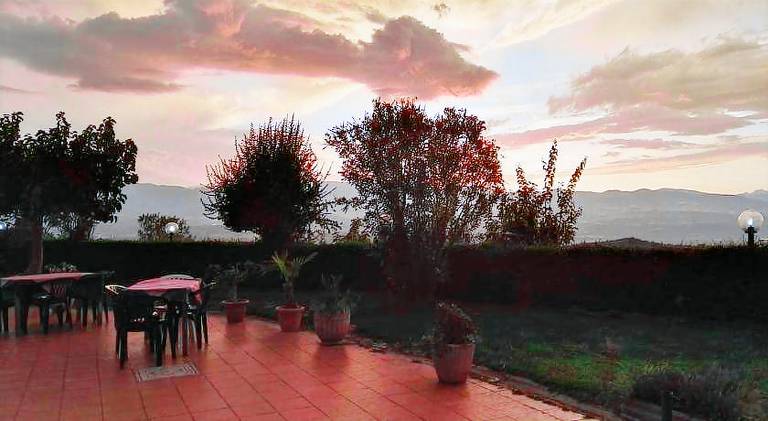 Farm with pool, yard & patio | Pets are welcome — photo 3