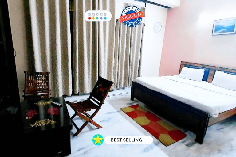 Goroomgo Noida Royal Residency in Noida