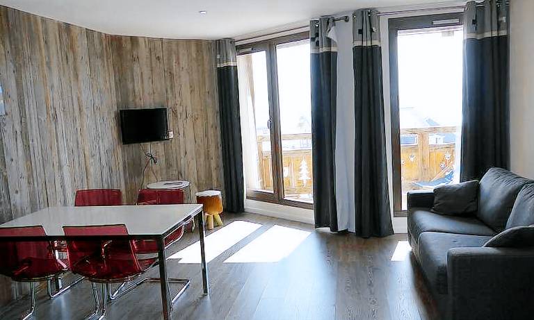 200m from resort center, 2nd floor, balcony, tv, ski locker, 37m², Alpe d'Huez — photo 2