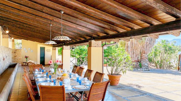 Fully equipped charming villa with private pool, yard & patio | Pool view | Dogs allowed — photo 3