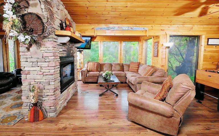Rocky Top - Pets Welcome, Wireless Internet, Firepit, Hot Tub, Big Screen TV — photo 3