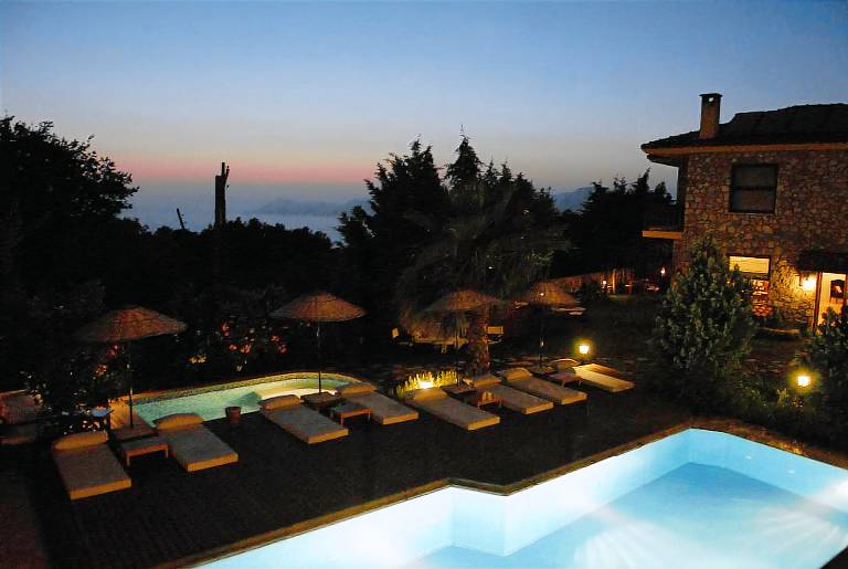 Villa with jacuzzi, private pool & BBQ — photo 4