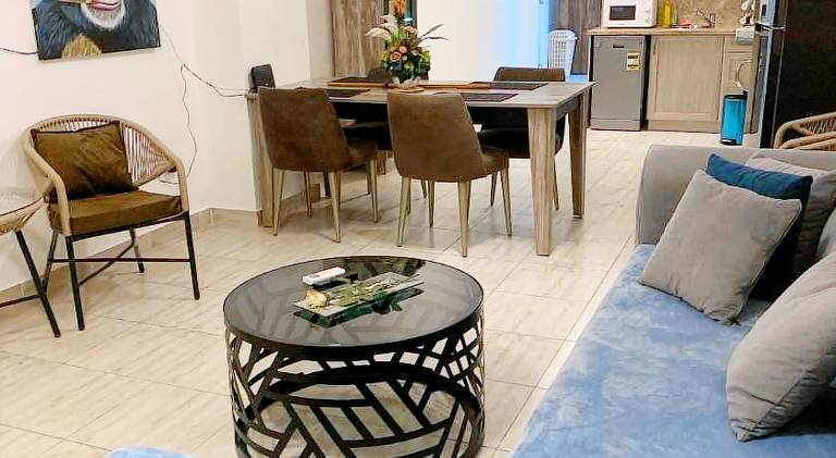 Serviced apartment with patio, yard & pool — photo 2