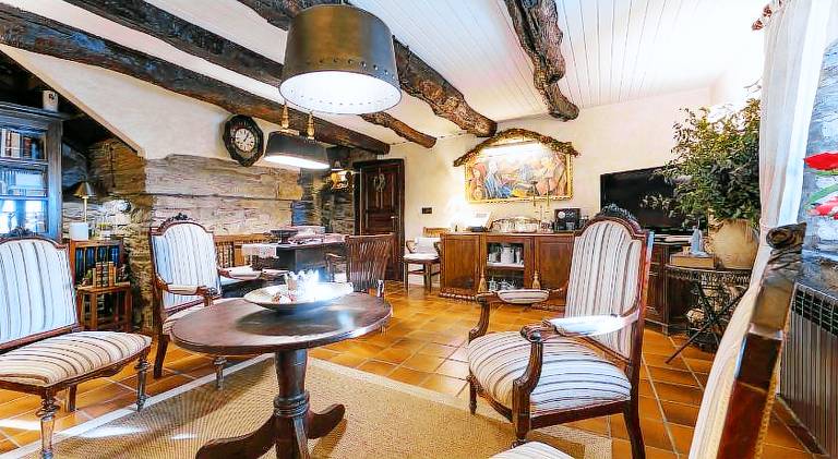 Family-oriented beautiful house with terrace, grill & yard | Pets are welcome — photo 2