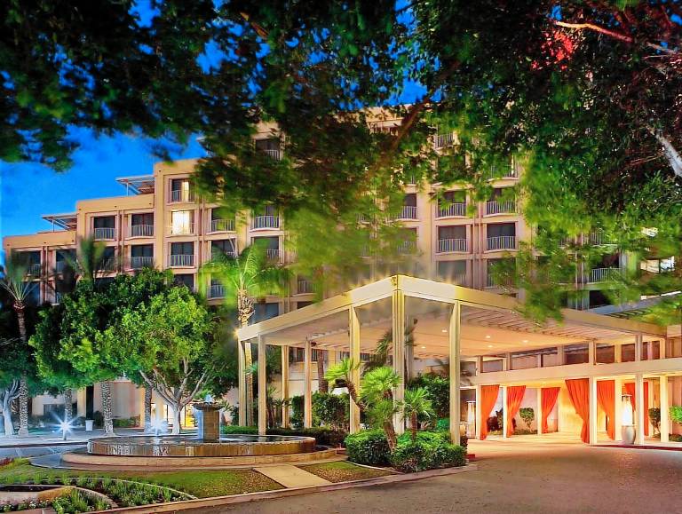 Sheraton Crescent Hotel