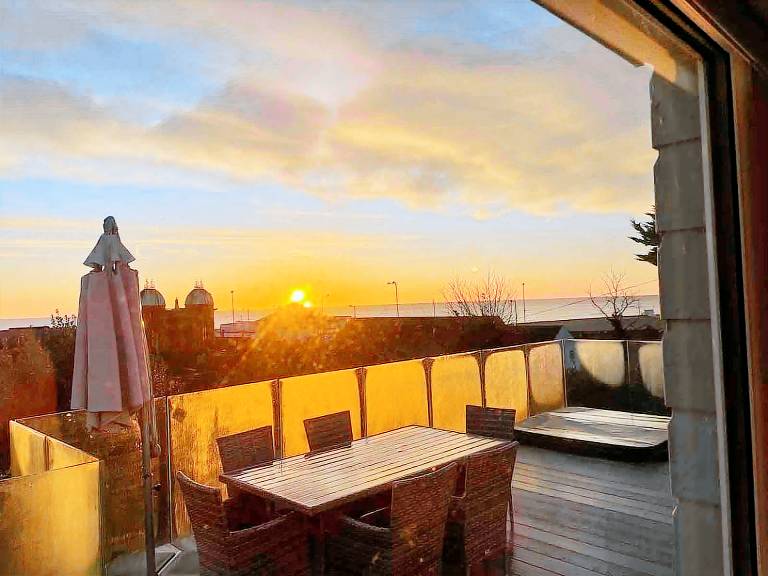 Vacation home with terrace | Close to the beach | Pet-friendly in Great Yarmouth