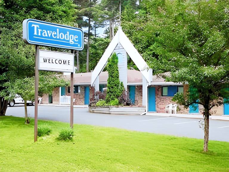 Travelodge by Wyndham Bracebridge in Bracebridge, ON
