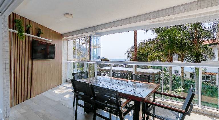 Big holiday apartment with pool | Next to the beach | Pets allowed in Bombinhas