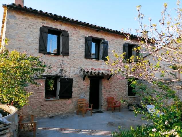 Nice cottage with pool, barbeque & yard | Garden view | Dogs allowed — photo 4