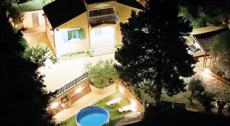 Villa with private pool, patio & garden | Good for workation | Dogs allowed in Apokoronas