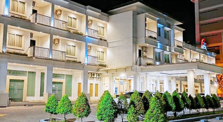 Naka Hotel Kupang