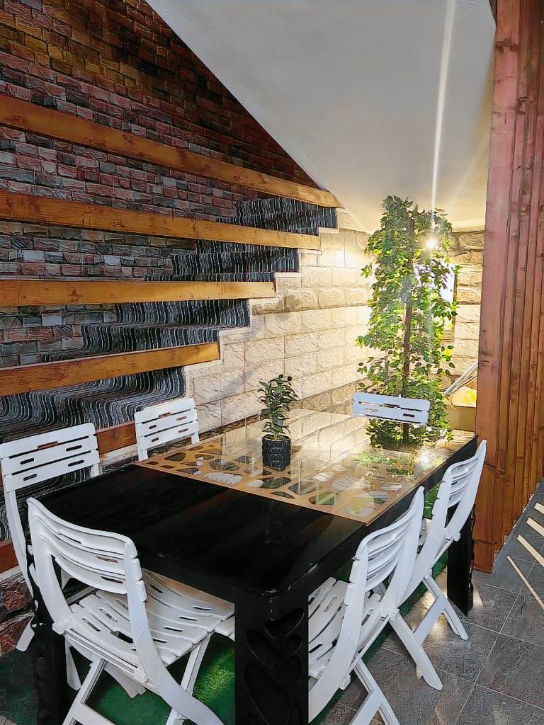 Villa with pool & yard | Water view | Pet-friendly — photo 4