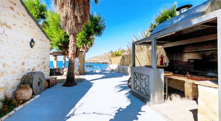 Villa Proto Helidoni - A cozy beachfront Villa — photo 5