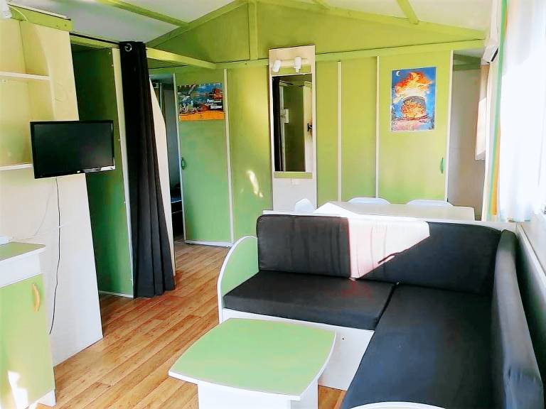 Child-friendly pleasant chalet with heated pool & barbecue | Pets are welcome in Chateauroux