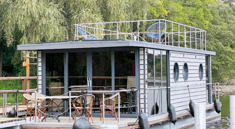 Boat with 2 rooms for 6 persons in Brandenburg an der Havel