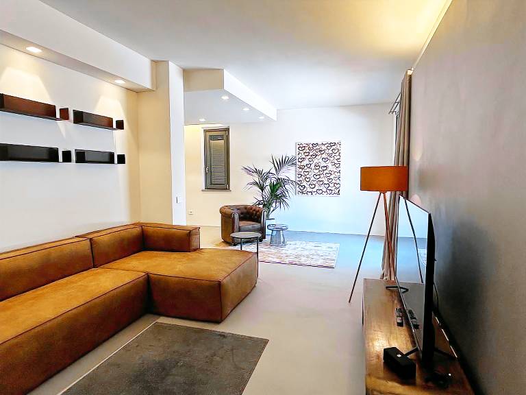 Fully equipped apartment with pool, garden & BBQ | Garden view | Suitable for remote work | Dogs allowed — photo 2