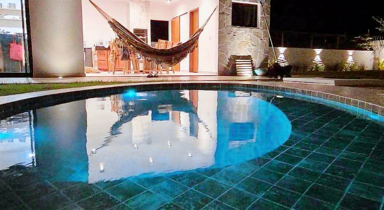 House with pool — photo 3