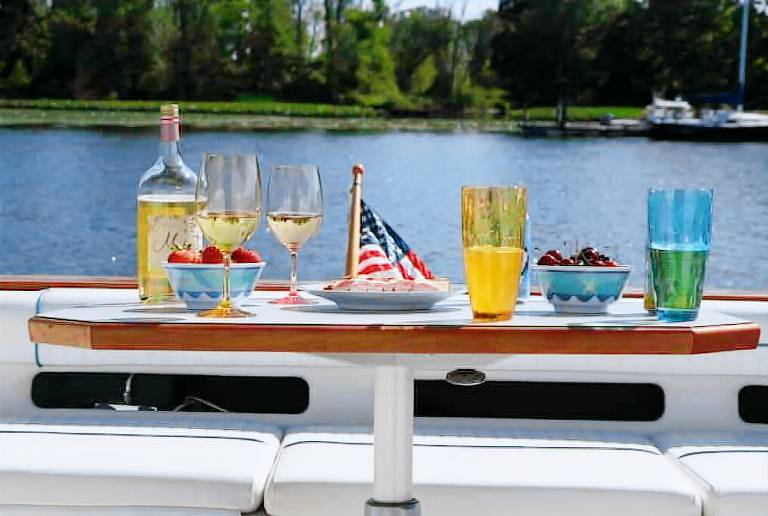 Houseboat Catskill