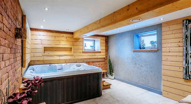 Serviced apartment with garden, sauna & jacuzzi — photo 4