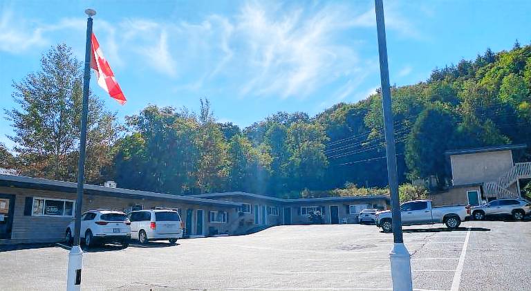 Silver Maple Motel — photo 3