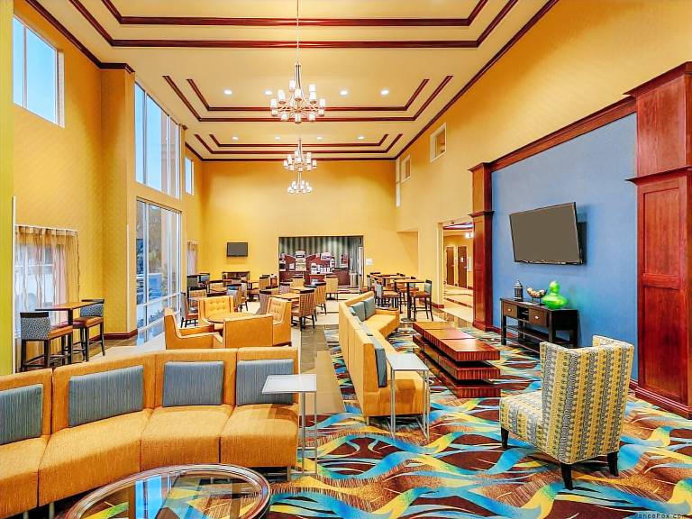 Holiday Inn Express & Suites / Red Bluff - South Redding Area By IHG — photo 2