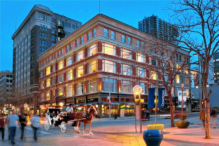 Courtyard by Marriott Denver Downtown in Denver, CO
