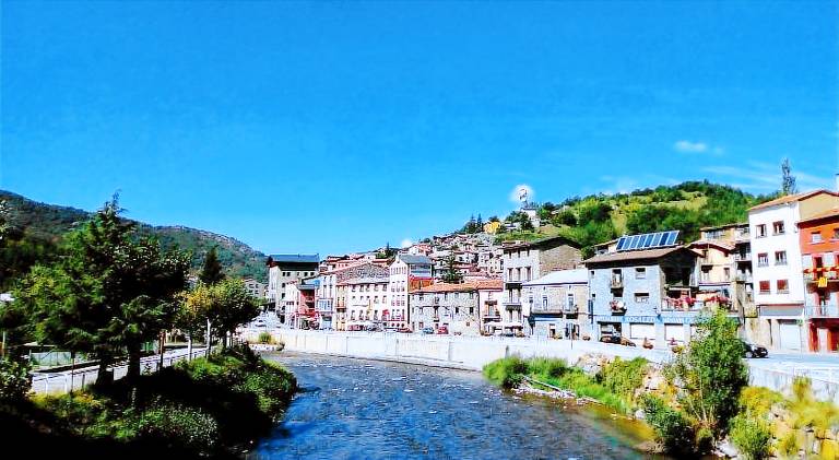 Apartment with 3 rooms for 6 persons in Lleida