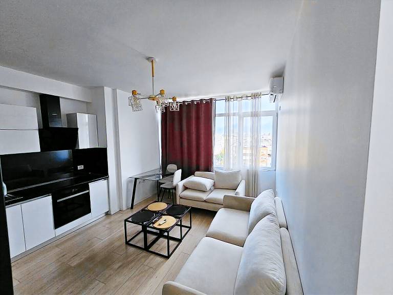 アパートメント ティラーナ