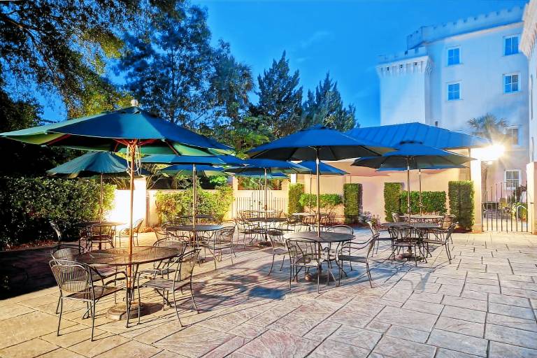 Embassy Suites by Hilton Charleston Historic District — photo 5