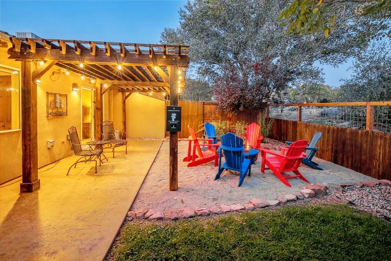 Home Downtown Indoor Pool Fenced Backyard — photo 2