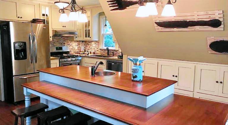 Farmhouse in a Peaceful Paradise with Huge Hot tub — photo 3